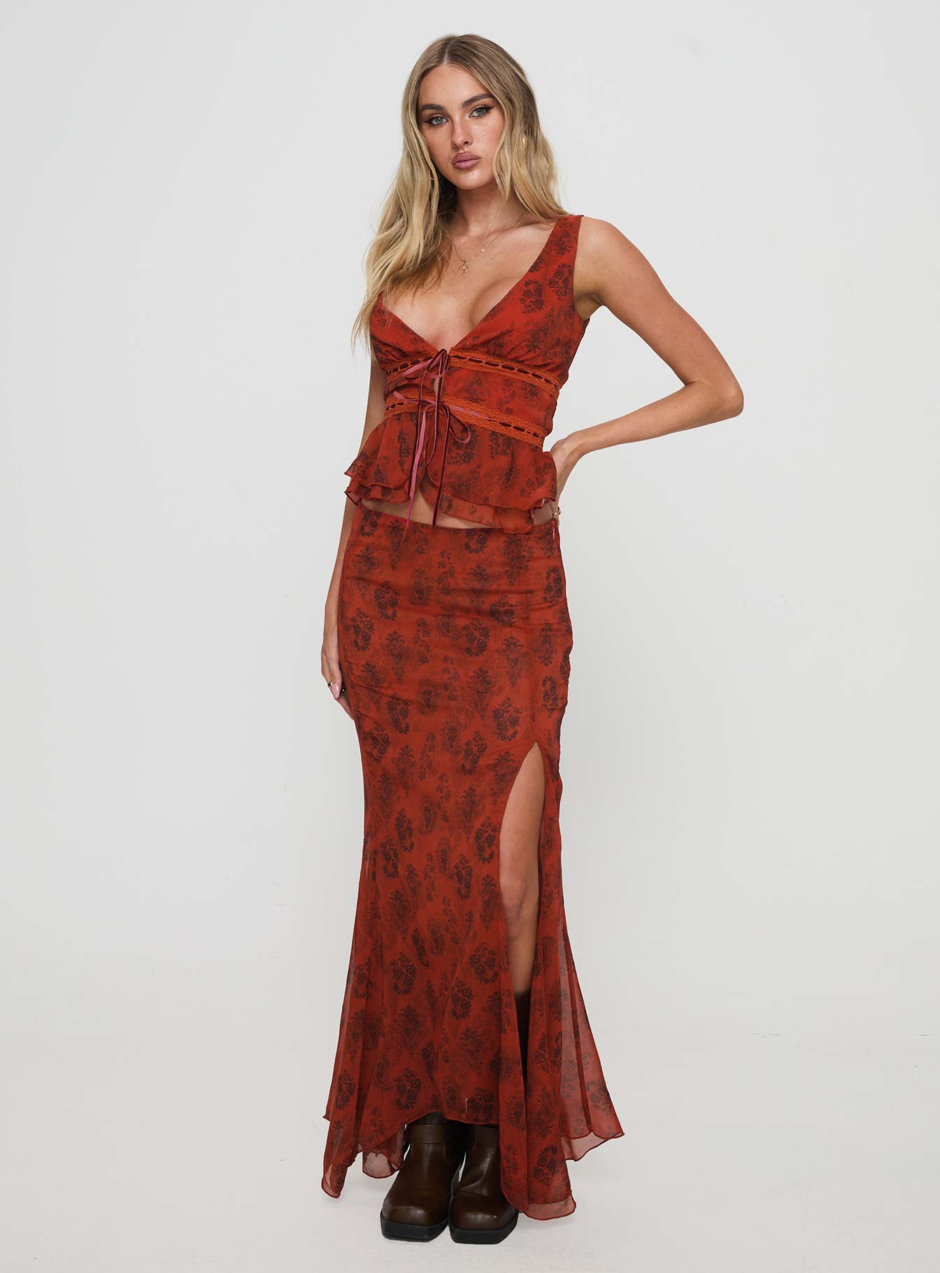 Nikolise Maxi Skirt Red