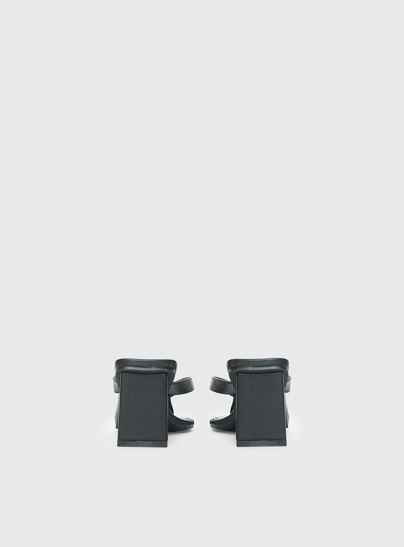 The Mona Heels Black