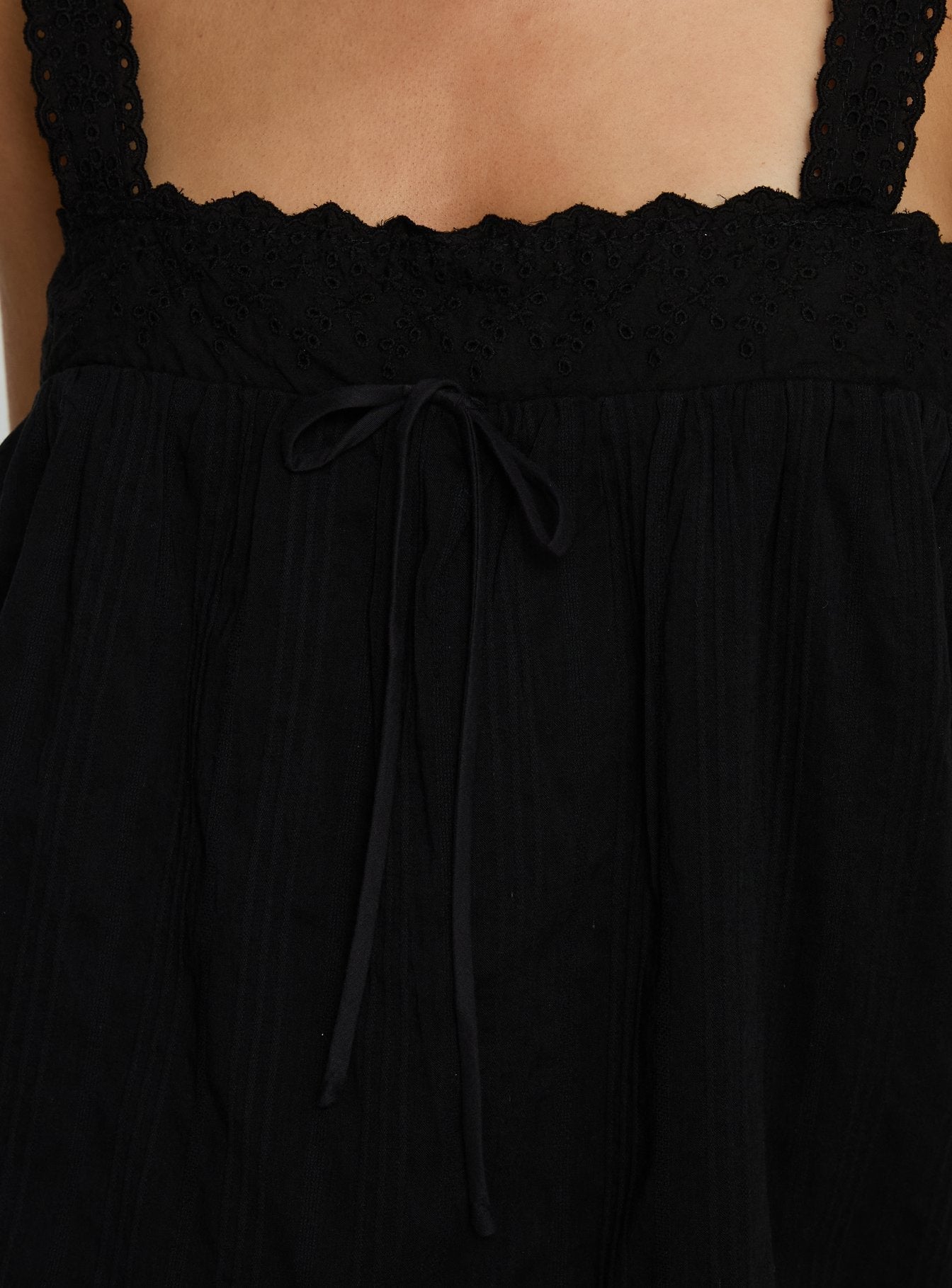 Reason To Stay Lace Trim Floaty Mini Dress Black