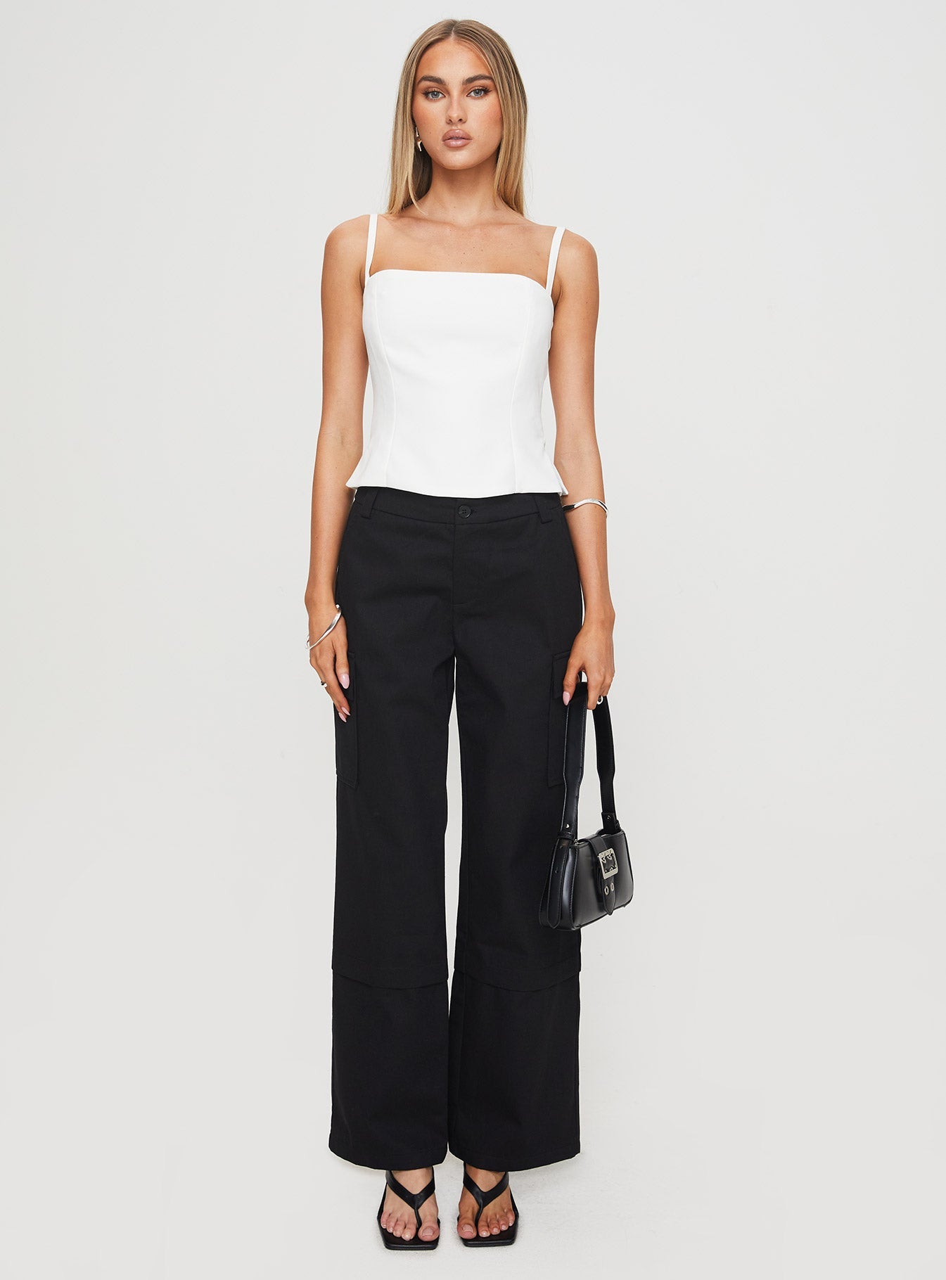 Raider Low Waist Cargo Pant Black